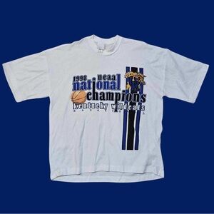 Vintage Kentucky Wildcats 1998 NCAA National Champions T-Shirt L Basketball